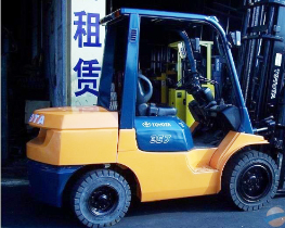 蘇州電動叉車租賃 | 你真正知道叉車發(fā)動機(jī)為什么要按時更換機(jī)油？